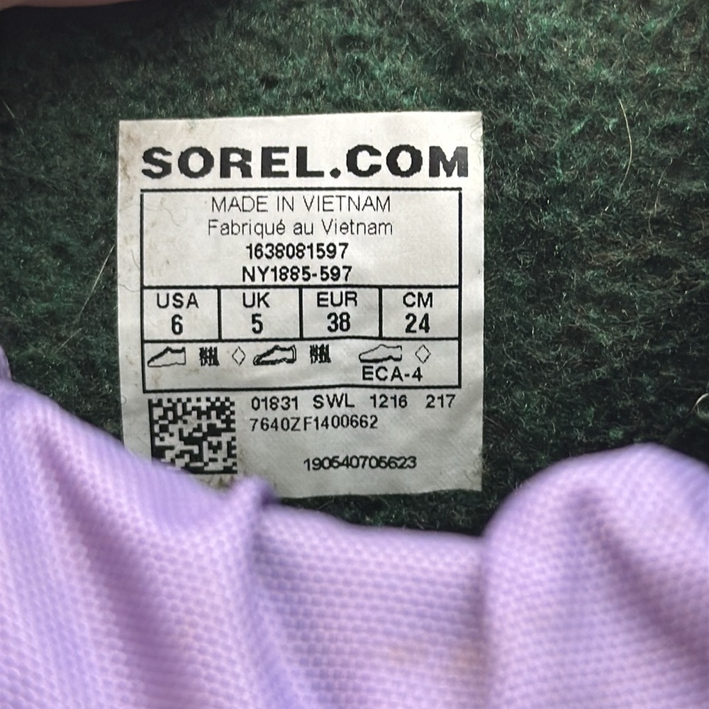 Sorel Violet and Black Snow Boots Size 6 WRB8776G - Picture 7 of 7